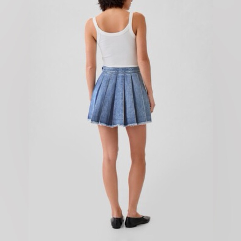 NWT GAP Pleated Denim Mini Skirt Size 0 25